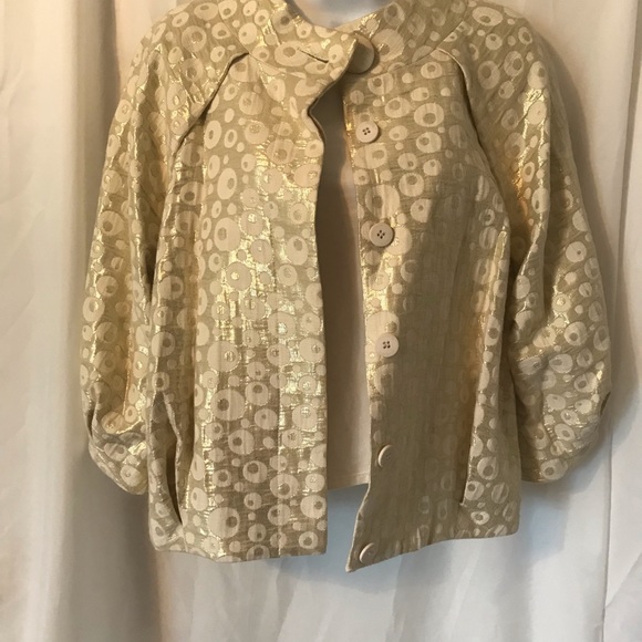 Demoiselle gold metallic jacket. - Picture 5 of 8
